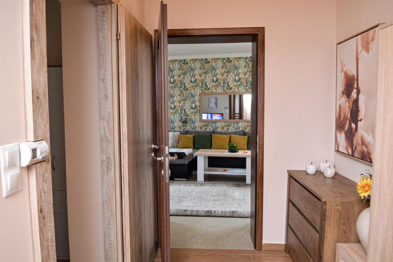 Unicum Apartman Hajduszoboszlo Exterior photo