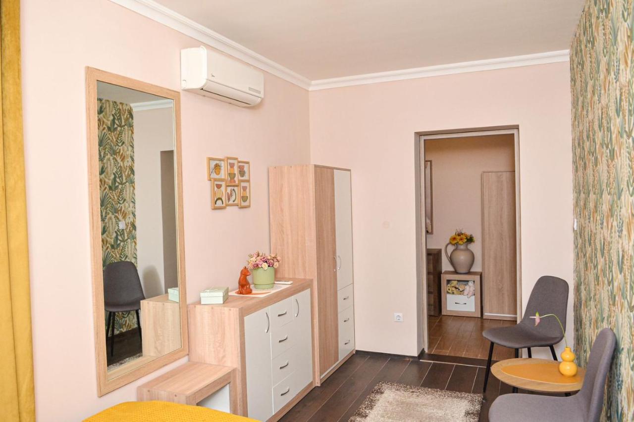Unicum Apartman Hajduszoboszlo Exterior photo